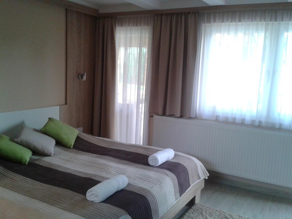 Bundics Vendeghazak Bed & Breakfast Lenti Exterior photo
